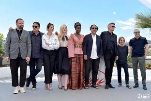 吃瓜评审团,揭秘娱乐圈幕后真相，带你领略明星们的真实生活