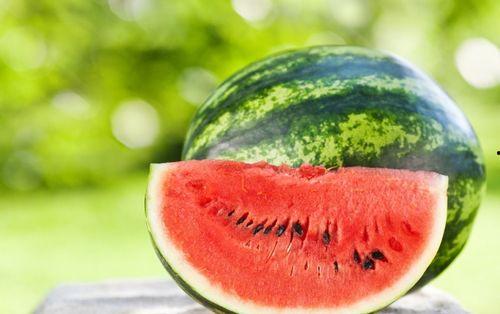 吃瓜的利与弊,揭秘网络舆论的双刃剑