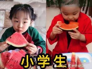 大学生皱眉吃瓜,大学生皱眉吃瓜，揭秘校园生活点滴