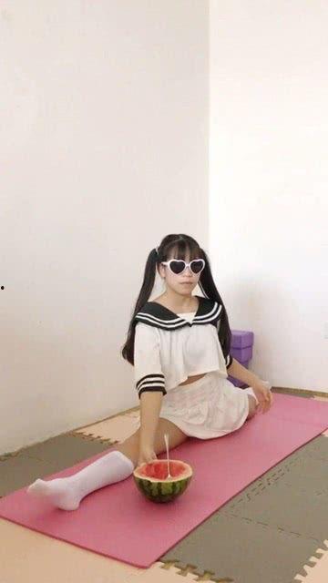 吃瓜的萝莉,揭秘娱乐圈幕后故事